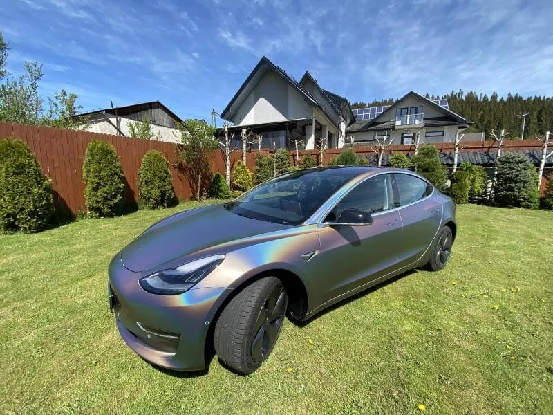 Tesla Model 3 na prenájom na svadbu